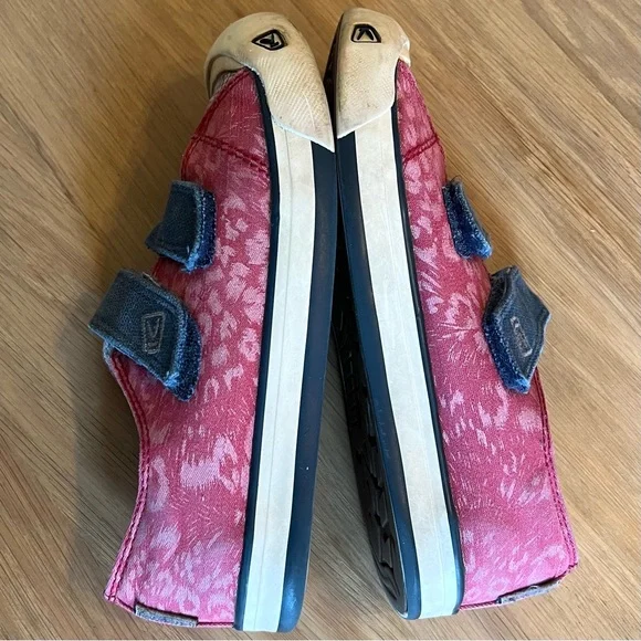 Keen size 2 Coronado w/ velcro straps pink leopard patten plaid, canvas sneakers - Picture 4 of 10